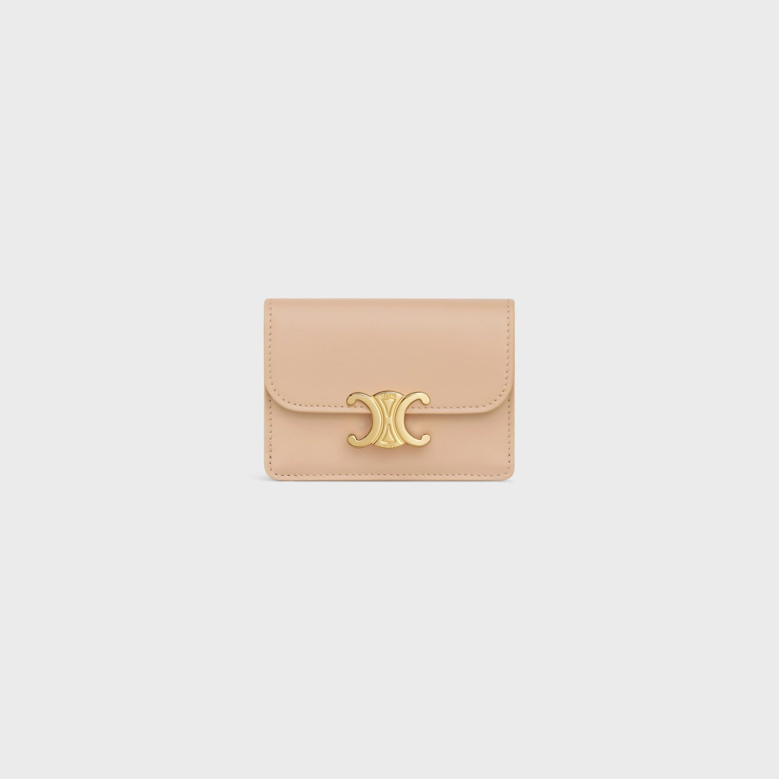 CARD HOLDER WITH FLAP TRIOMPHE IN SHINY CALFSKIN OAT BEIGE